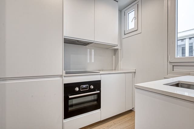 1 bedroom Flat for rent in Rios Rosas, Madrid city - € 1,395 (Ref: 9806261)