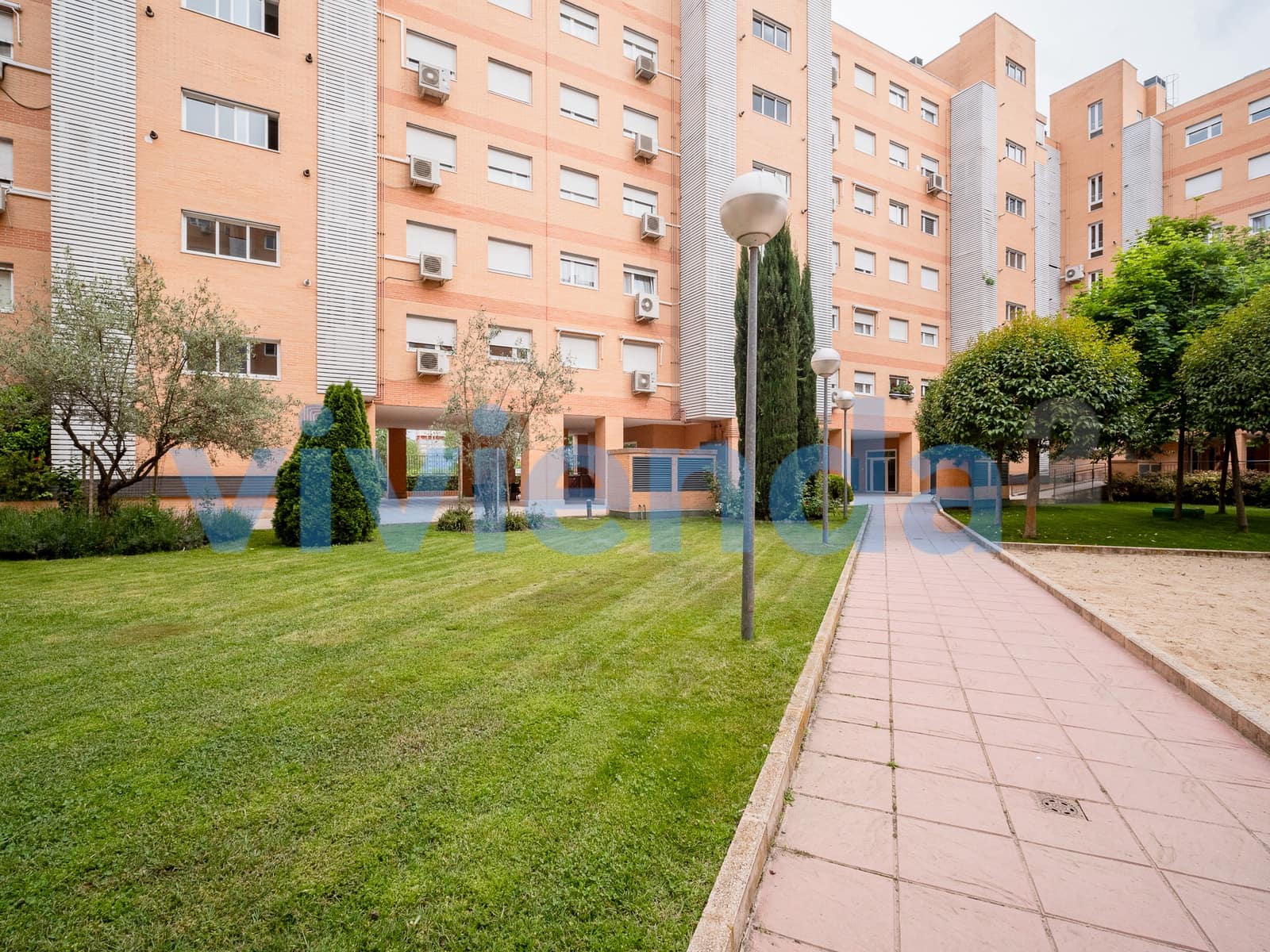 2 soverom Leilighet til salgs i Madrid by med svømmebasseng - € 630 000 (Ref: 9811373)