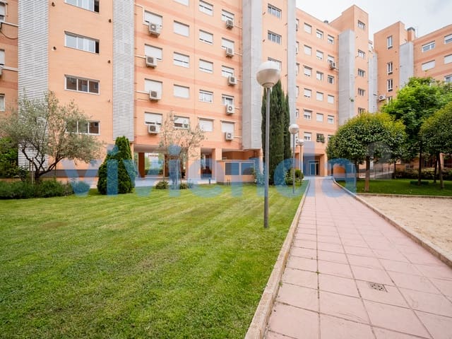 2 soverom Leilighet til salgs i Valdefuentes, Madrid by med svømmebasseng - € 630 000 (Ref: 9811373)