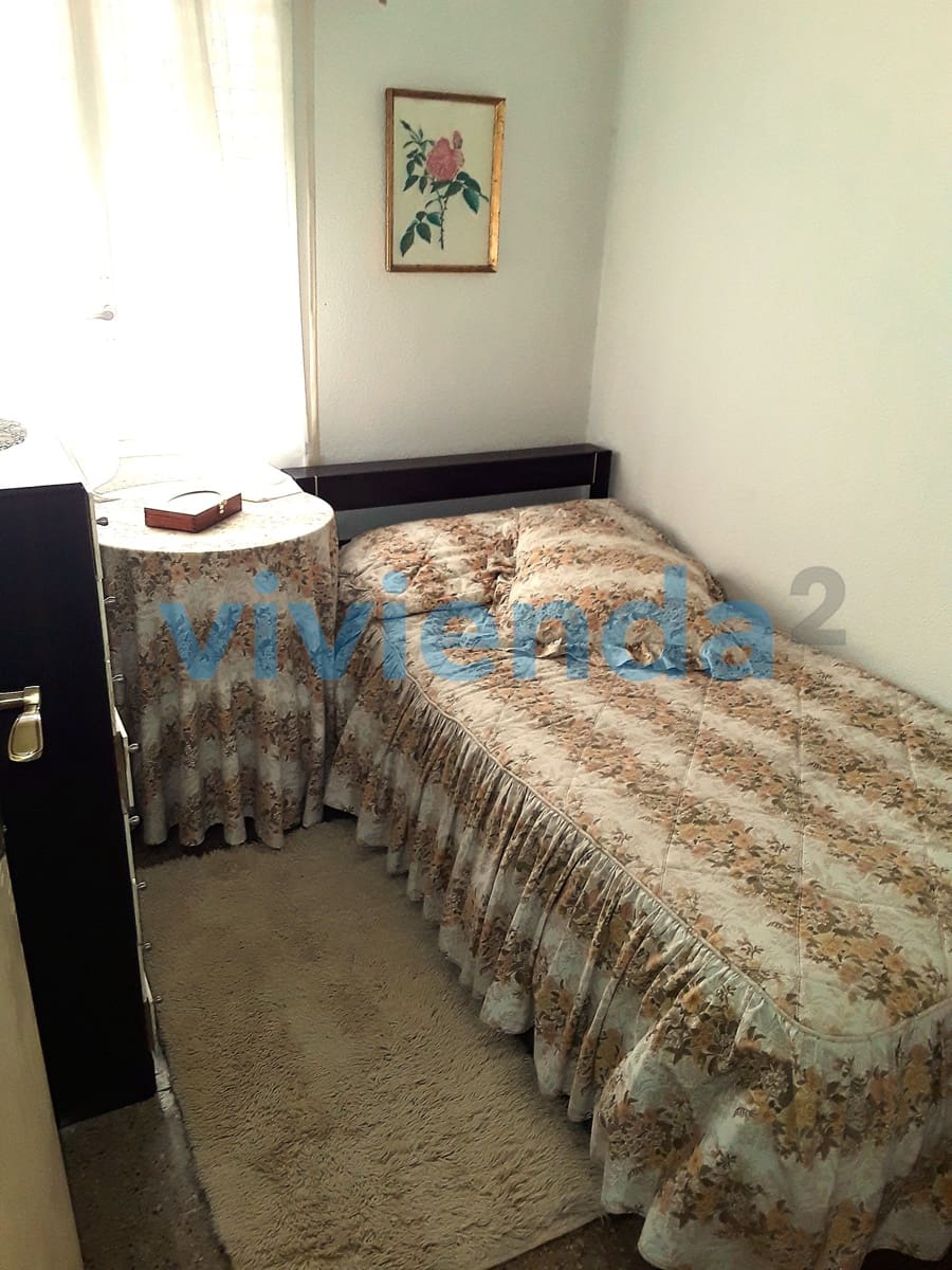 3 slaapkamer Flat te koop in Madrid stad - € 239.000 (Ref: 9817813)