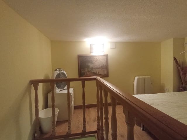 1 soveværelse Lejlighed til leje i Palacio, Madrid by - € 700 (Ref: 9820042)