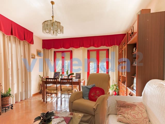 3 bedroom Flat for sale in Entrevías, Madrid city - € 289,000 (Ref: 9824723)