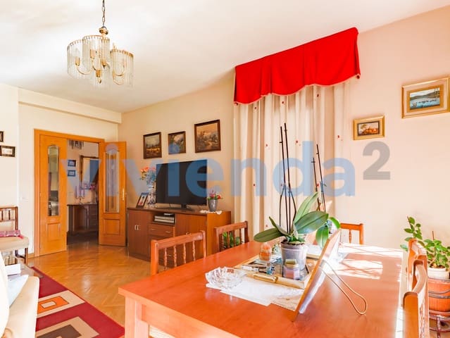 3 soveværelse Lejlighed til salg i Entrevías, Madrid by - € 279.000 (Ref: 9824723)