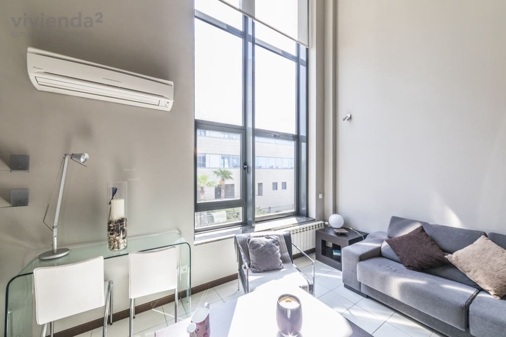 1 sypialnia Mieszkanie do wynajęcia w Miasto Madryt z basenem garażem - 1 200 € (Ref: 9828793)
