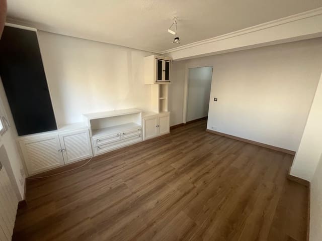 2 makuuhuone Asunto vuokrattavana paikassa Ventas, Madrid kaupunki - 1 200 € (Ref: 9831065)