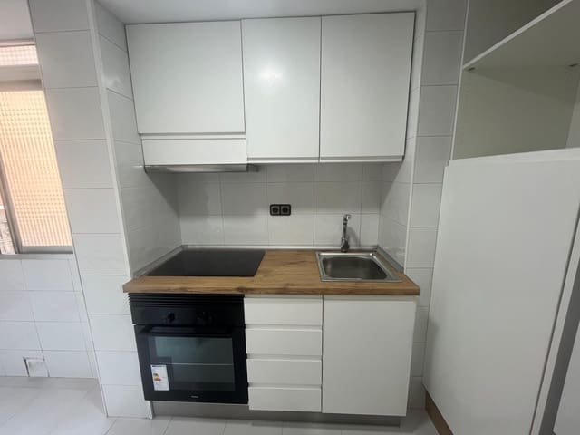 2 makuuhuone Asunto vuokrattavana paikassa Ventas, Madrid kaupunki - 1 200 € (Ref: 9831065)
