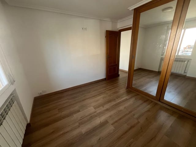 2 makuuhuone Asunto vuokrattavana paikassa Ventas, Madrid kaupunki - 1 200 € (Ref: 9831065)
