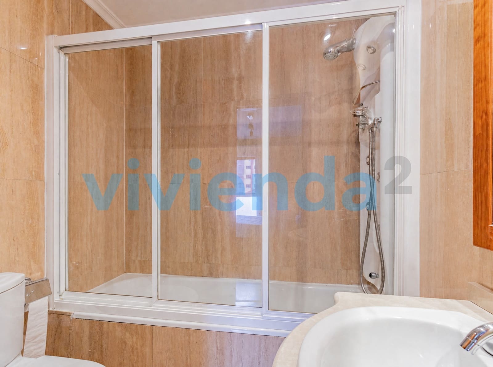 3 bedroom Flat for sale in Madrid city with pool garage - € 782,000 (Ref: 9833431)