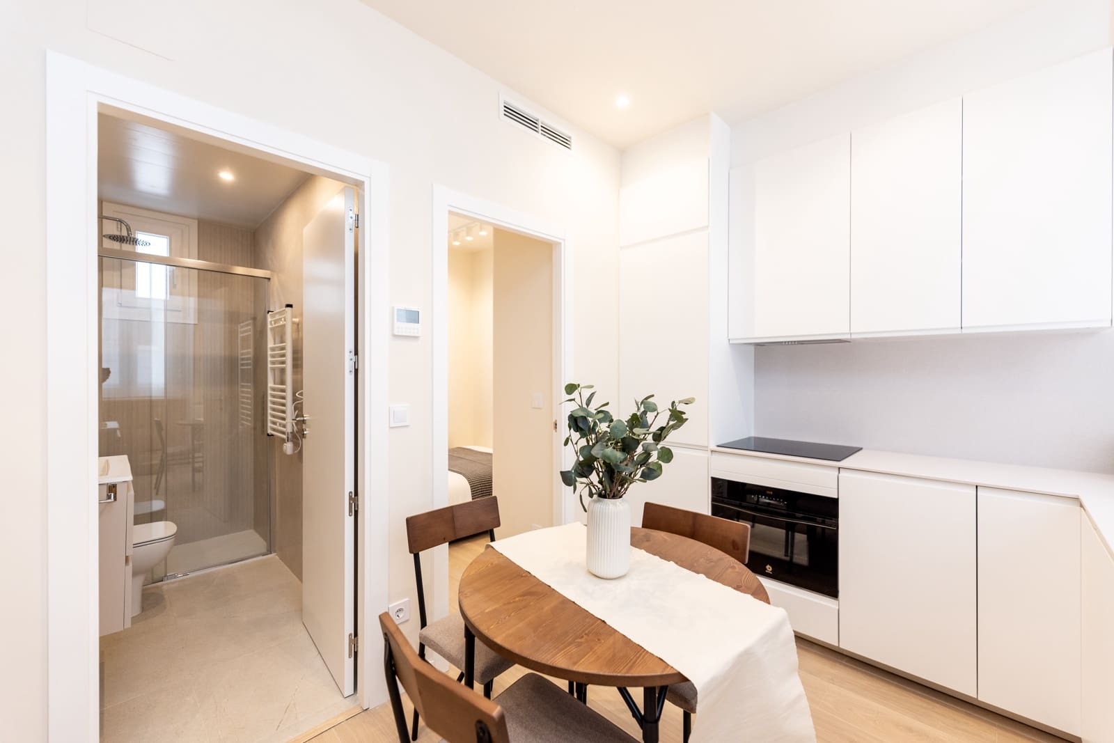 Piso de 2 habitaciones en Madrid ciudad en alquiler - 1.315 € (Ref: 9833435)