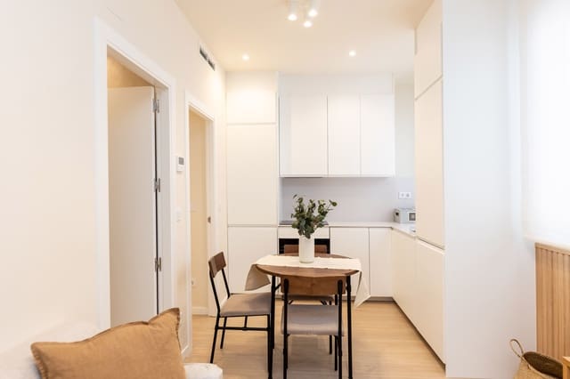 Piso de 2 habitaciones en Palos de Moguer, Madrid ciudad en alquiler - 1.315 € (Ref: 9833435)