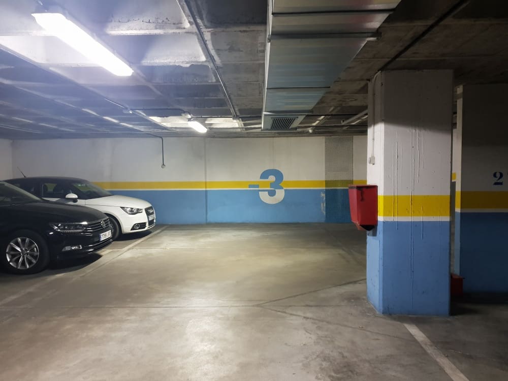 Garasje til leie i Madrid by - € 150 (Ref: 9836160)