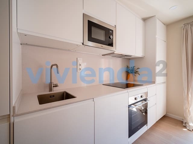 3 soverom Leilighet til leie i Valdeacederas, Madrid by - € 1 895 (Ref: 9842704)