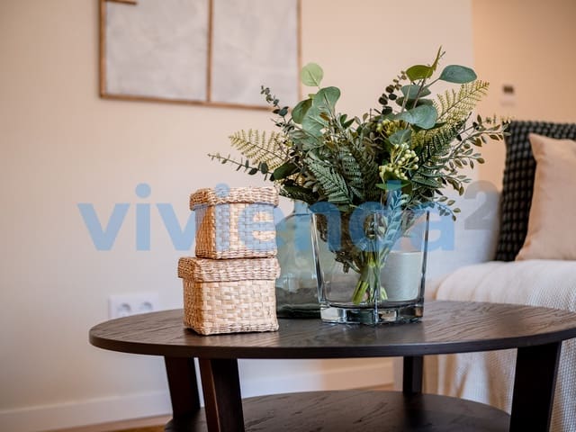 3 soverom Leilighet til leie i Valdeacederas, Madrid by - € 1 895 (Ref: 9842704)
