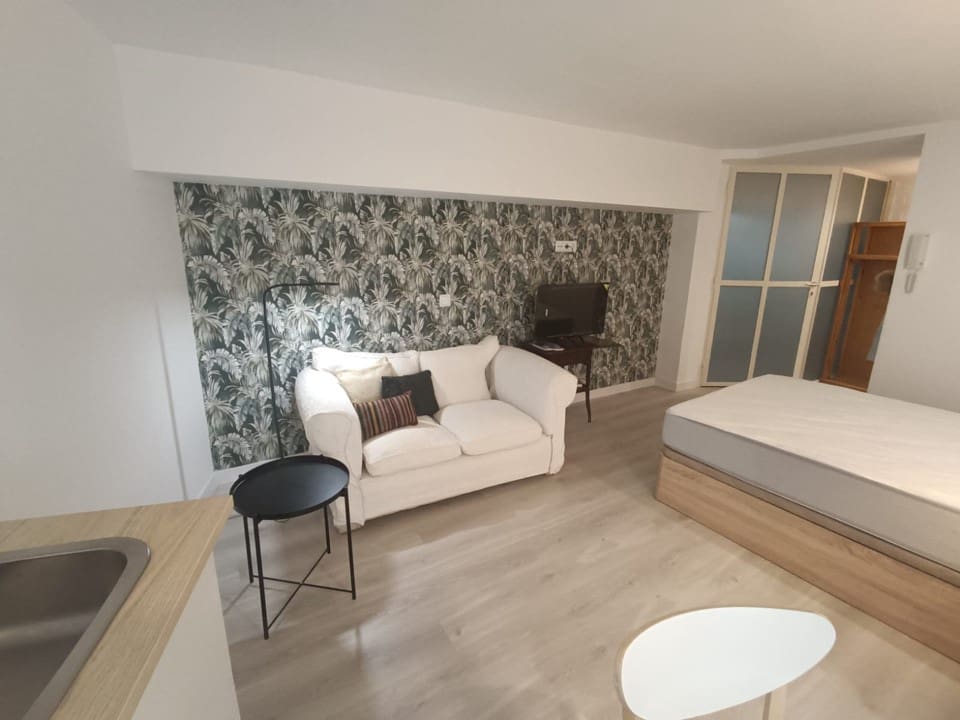 Studio til leje i Madrid by - € 990 (Ref: 9849167)