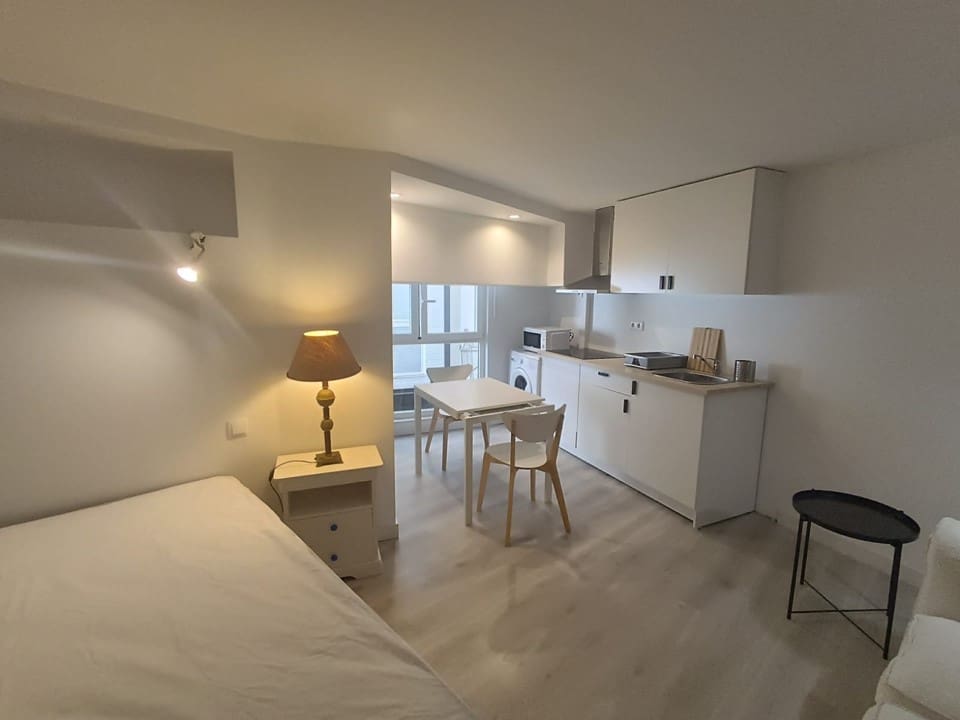 Studio til leje i Madrid by - € 990 (Ref: 9849167)
