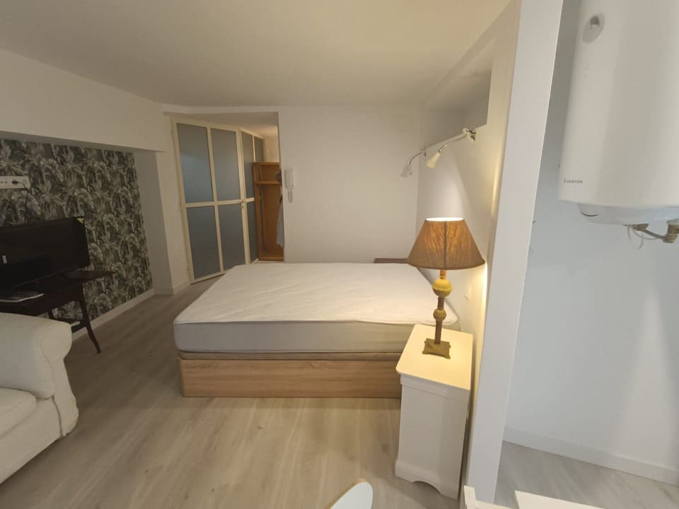Studio til leje i Madrid by - € 990 (Ref: 9849167)