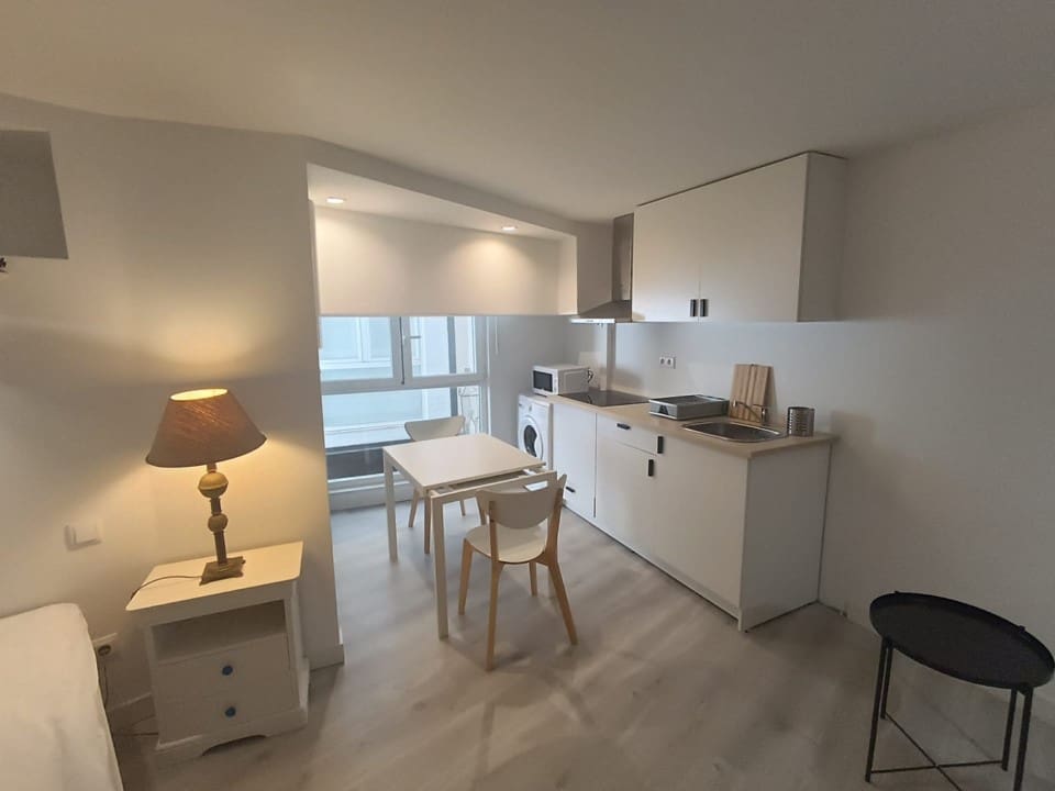 Studio til leje i Madrid by - € 990 (Ref: 9849167)