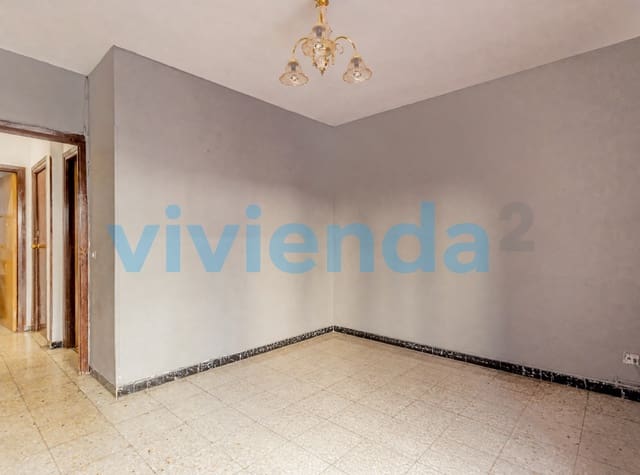 Piso de 3 habitaciones en Buenavista, Madrid ciudad en venta - 267.000 € (Ref: 9855172)