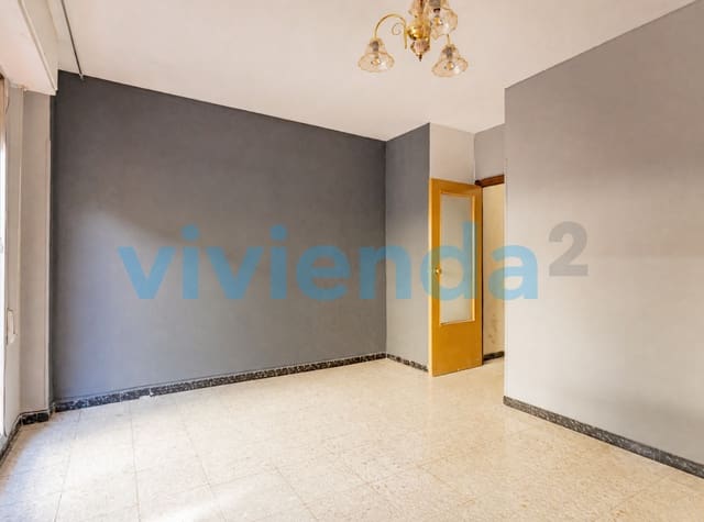 Piso de 3 habitaciones en Buenavista, Madrid ciudad en venta - 267.000 € (Ref: 9855172)