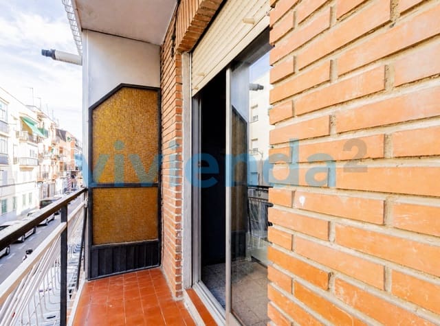 Piso de 3 habitaciones en Buenavista, Madrid ciudad en venta - 267.000 € (Ref: 9855172)