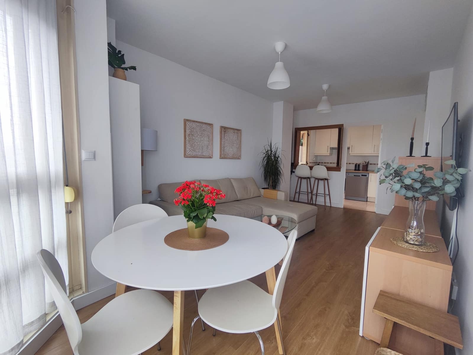 1 Zimmer Wohnung zu vermieten in Madrid Stadt mit Pool - 1.200 € (Ref: 9859643)