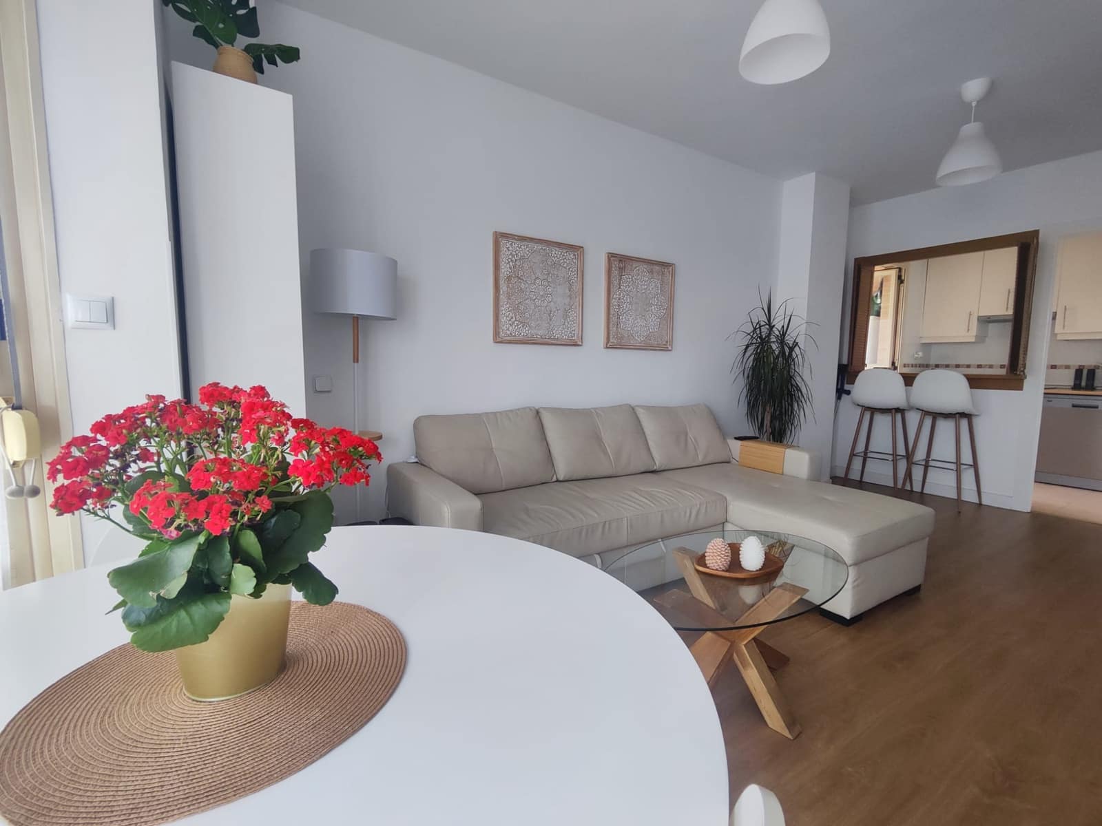 1 Zimmer Wohnung zu vermieten in Madrid Stadt mit Pool - 1.200 € (Ref: 9859643)