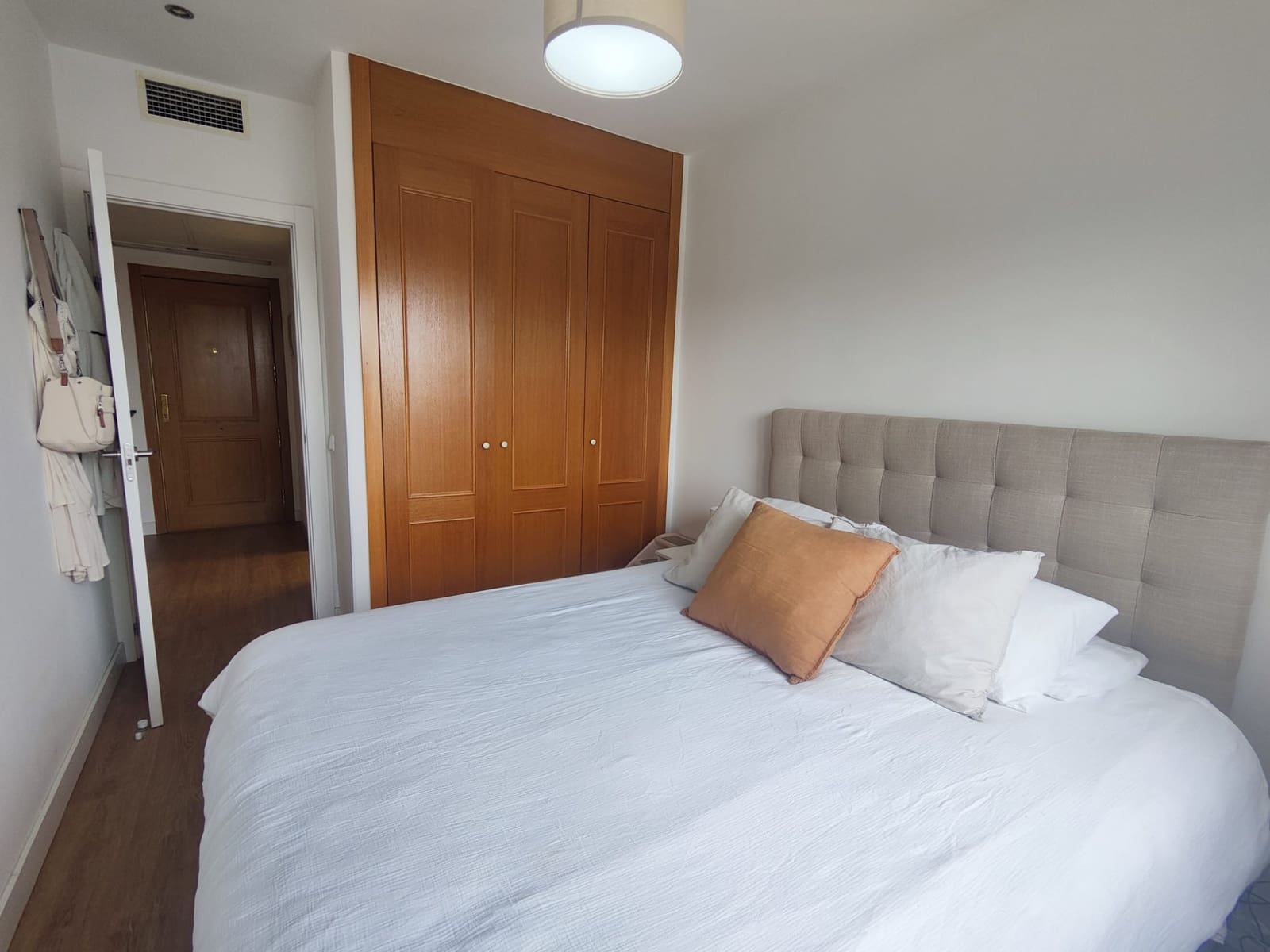 1 Zimmer Wohnung zu vermieten in Madrid Stadt mit Pool - 1.200 € (Ref: 9859643)
