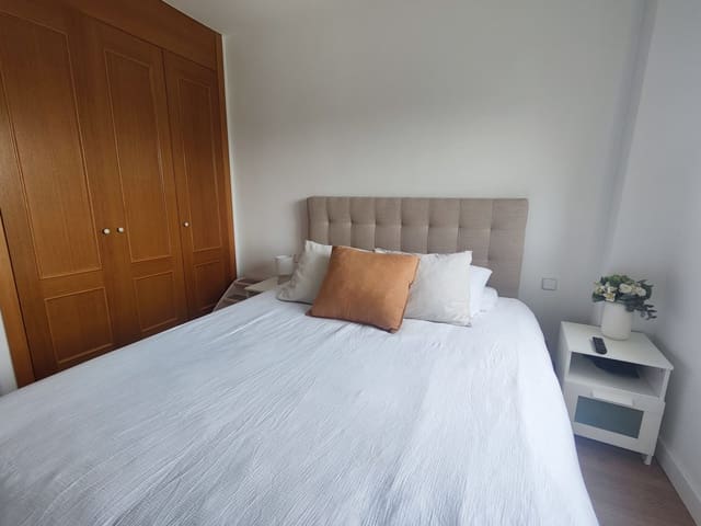 1 Zimmer Wohnung zu vermieten in Rejas, Madrid Stadt mit Pool - 1.200 € (Ref: 9859643)