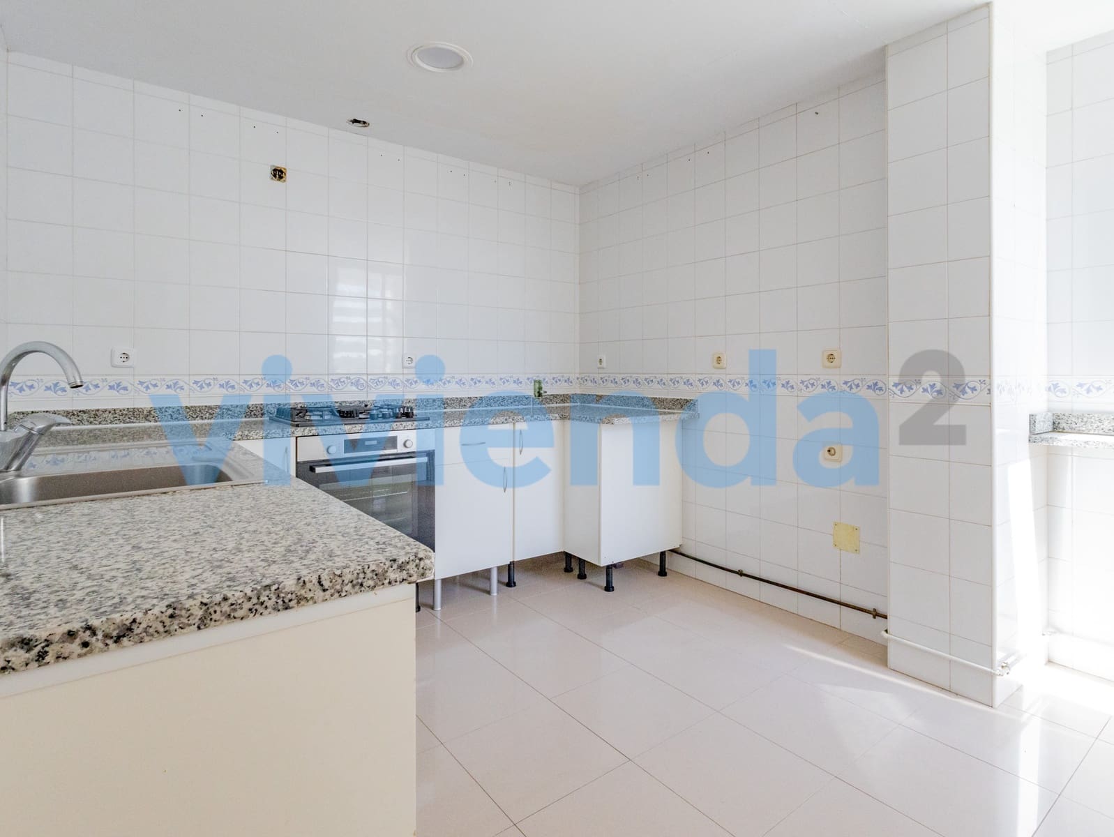 4 bedroom Flat for sale in Madrid city with garage - € 556,000 (Ref: 9866737)