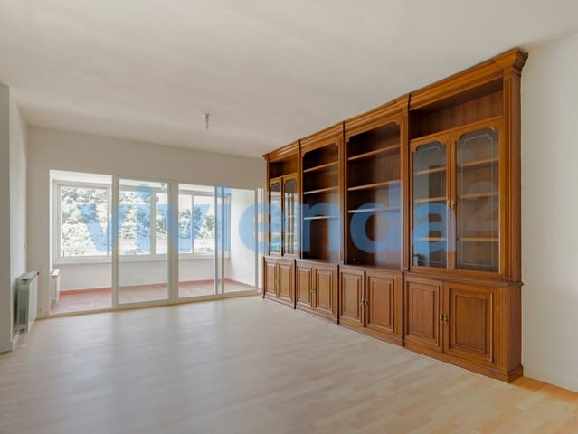 4 bedroom Flat for sale in Rejas, Madrid city with garage - € 556,000 (Ref: 9866737)