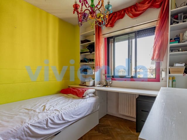 3 slaapkamer Flat te koop in Costillares, Madrid stad met zwembad garage - € 834.000 (Ref: 9869932)