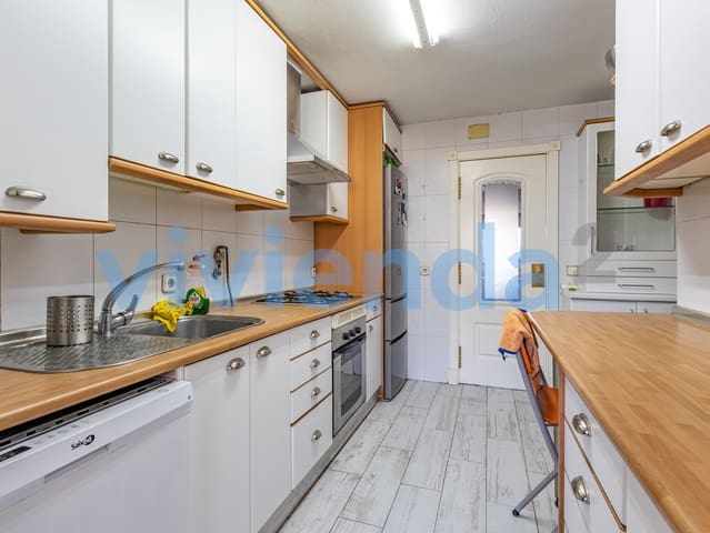 3 slaapkamer Flat te koop in Costillares, Madrid stad met zwembad garage - € 834.000 (Ref: 9869932)