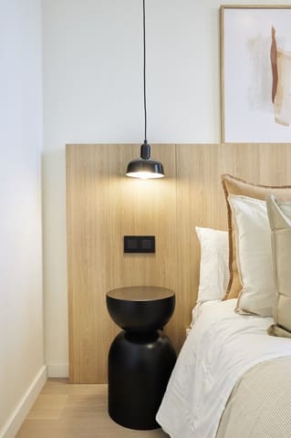 Appartement de 3 chambres à louer à Rios Rosas, Madrid ville - 2 545 € (Ref: 9878180)