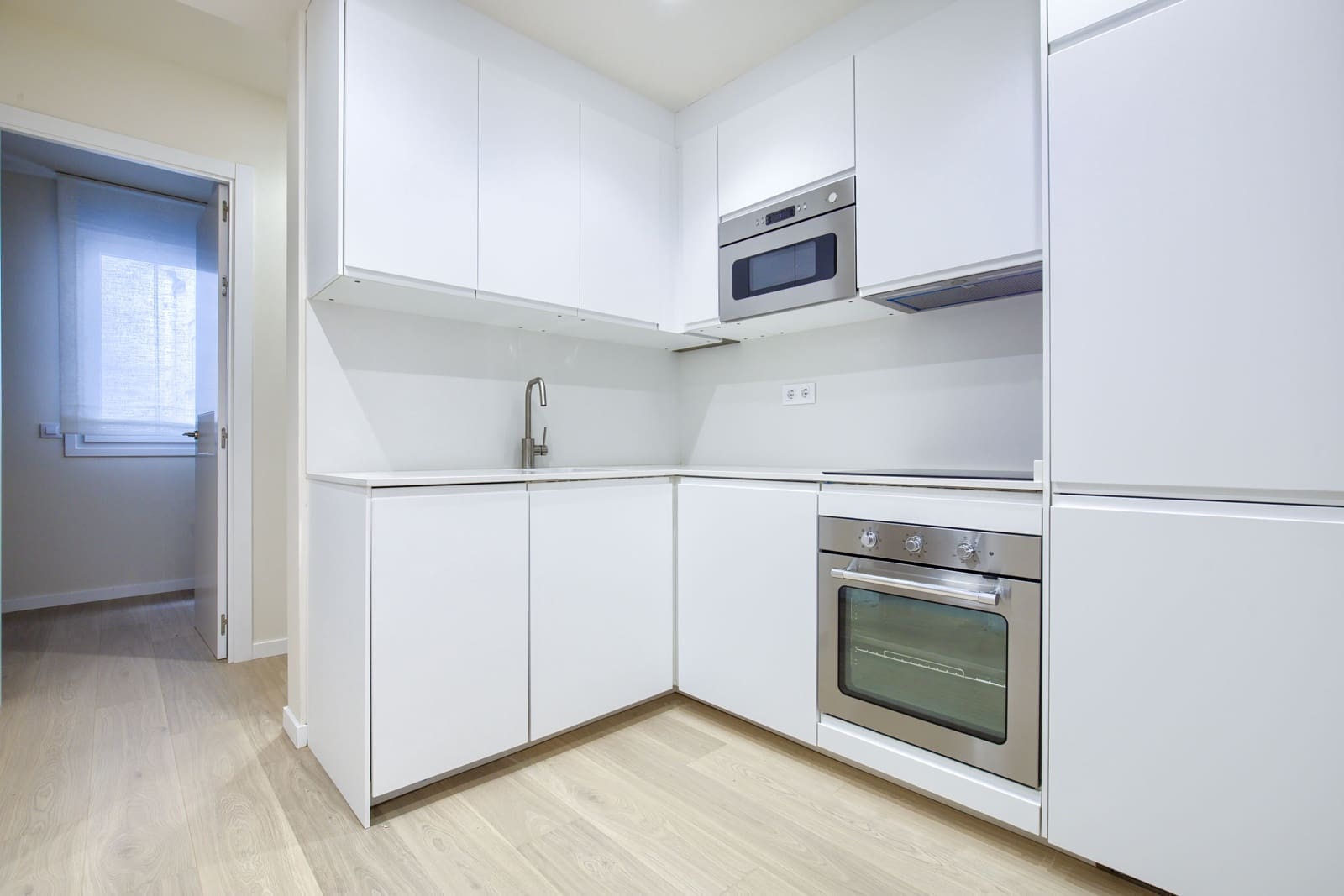 2 soveværelse Lejlighed til leje i Madrid by - € 1.695 (Ref: 9878183)