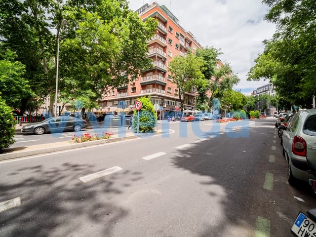 2 bedroom Flat for rent in Chopera, Madrid city - € 1,645 (Ref: 9878186)