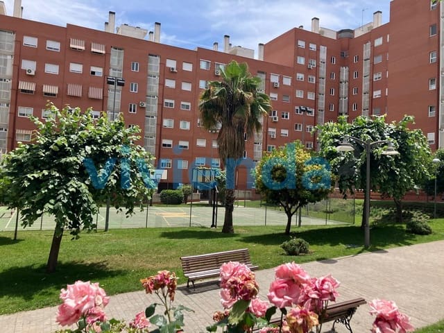 3 slaapkamer Flat te koop in Casco Histórico de Vicálvaro, Madrid stad met zwembad garage - € 440.500 (Ref: 9891861)