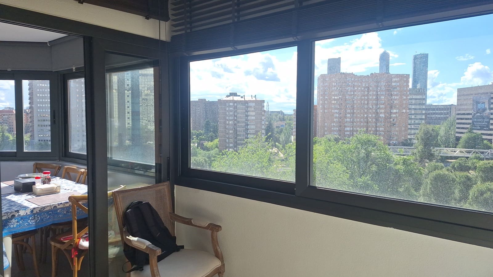 3 soveværelse Lejlighed til leje i Madrid by med swimmingpool garage - € 2.100 (Ref: 9891862)
