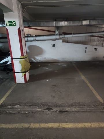 Garage for rent in Lista, Madrid city - € 115 (Ref: 9893989)