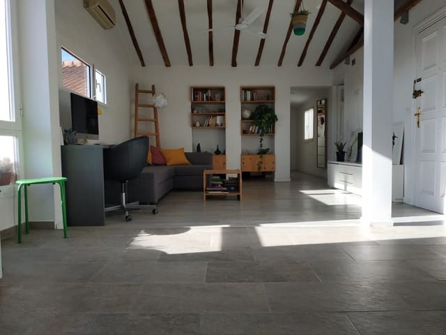 1 soverom Leilighet til leie i Embajadores, Madrid by - € 1 200 (Ref: 9896425)