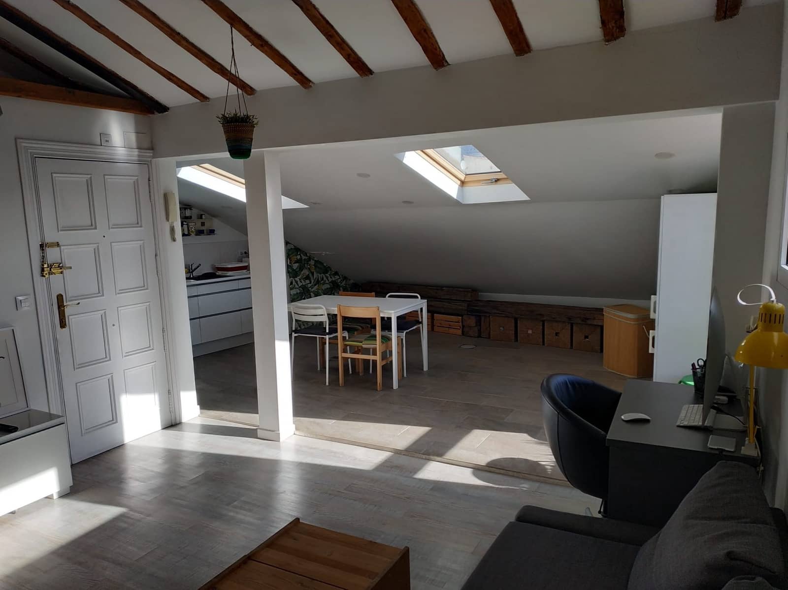 1 slaapkamer Flat te huur in Madrid stad - € 1.200 (Ref: 9896425)