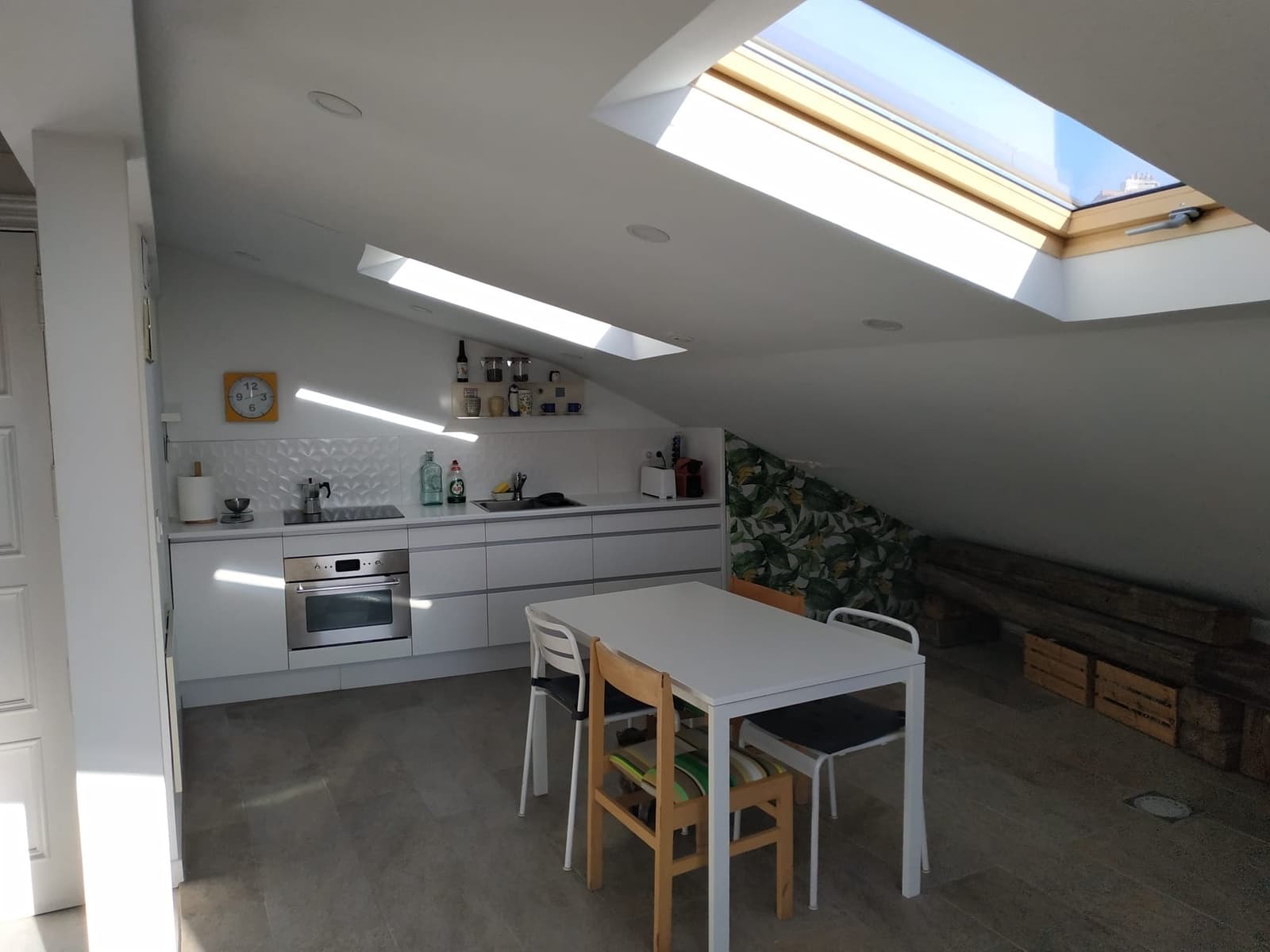 1 slaapkamer Flat te huur in Madrid stad - € 1.200 (Ref: 9896425)