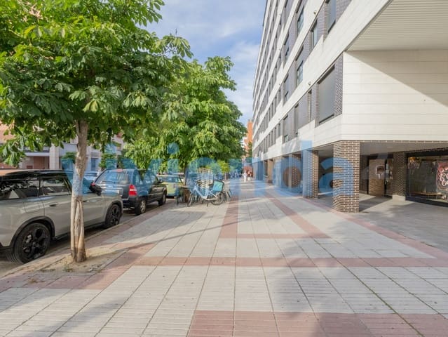 Piso de 3 habitaciones en Arcos, Madrid ciudad en venta con piscina - 1.090.000 € (Ref: 9898890)