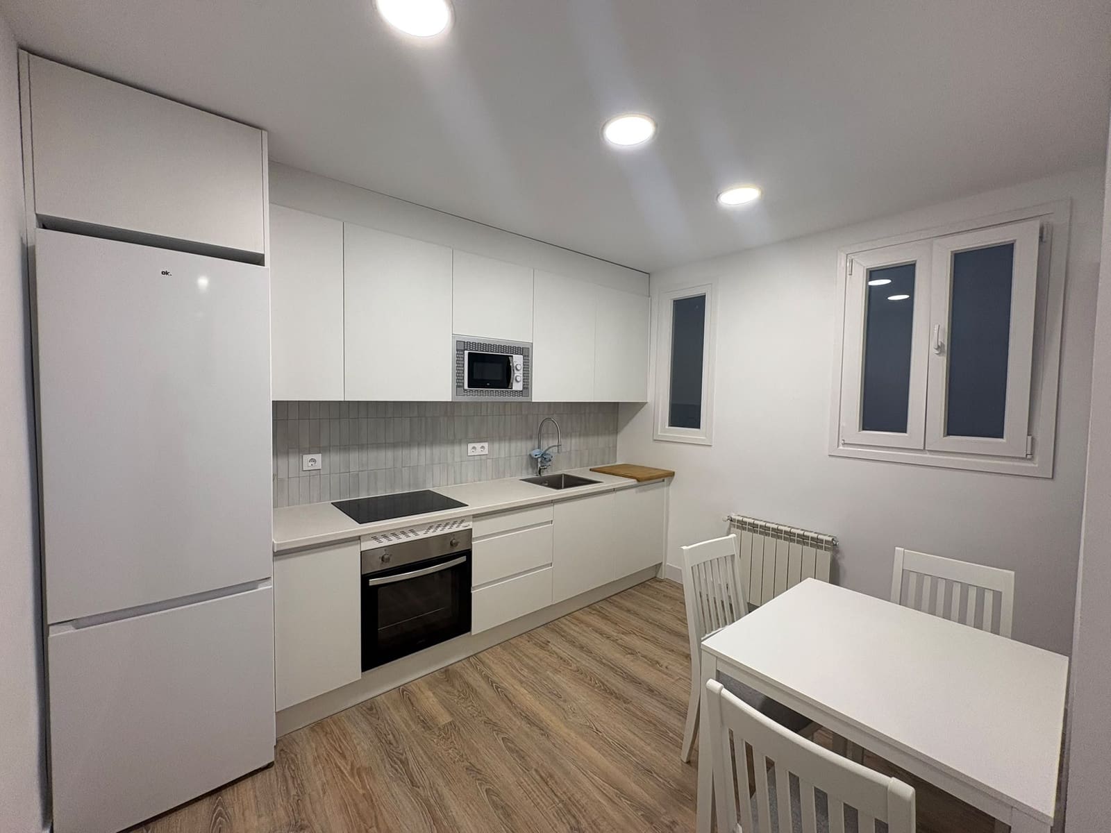 3 sypialnia Mieszkanie do wynajęcia w Miasto Madryt - 1 900 € (Ref: 9898892)