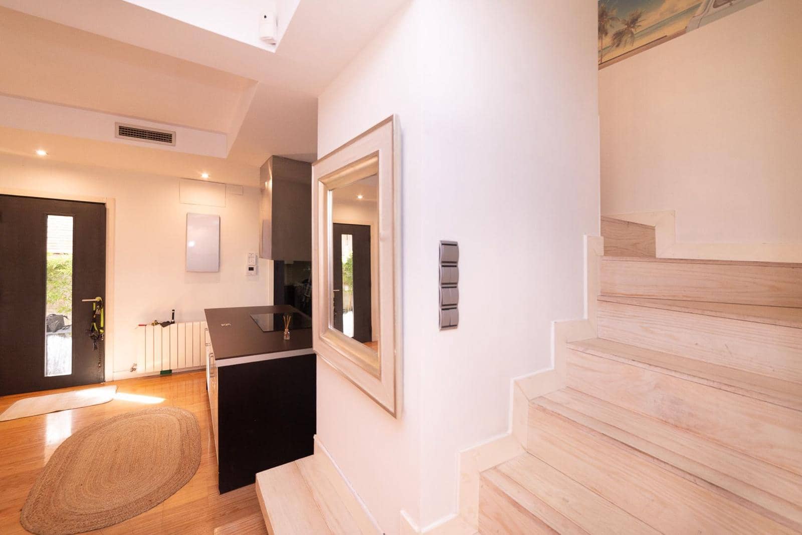 3 makuuhuone Omakotitalo vuokrattavana paikassa Madrid kaupunki - 5 995 € (Ref: 9904049)