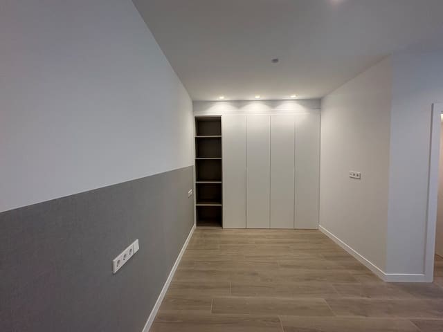 Asunto vuokrattavana paikassa Almendrales, Madrid kaupunki - 1 250 € (Ref: 9904051)
