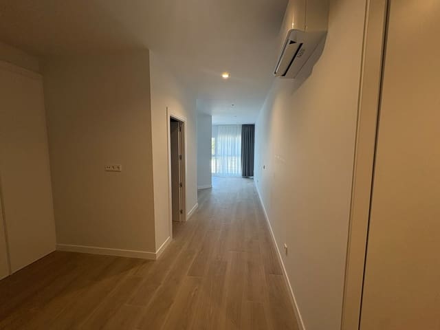 Asunto vuokrattavana paikassa Almendrales, Madrid kaupunki - 1 250 € (Ref: 9904051)