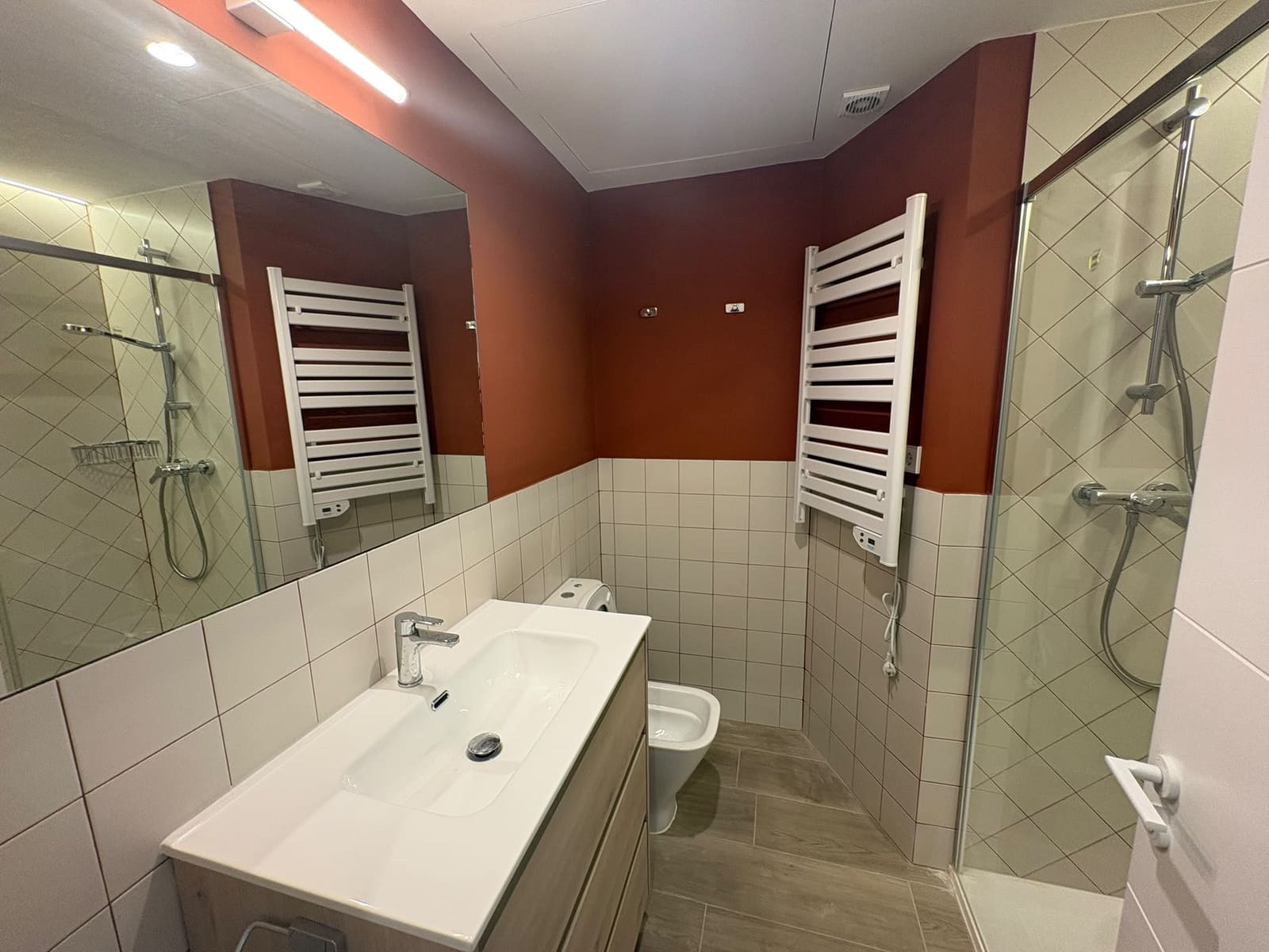 Asunto vuokrattavana paikassa Madrid kaupunki - 1 250 € (Ref: 9904051)