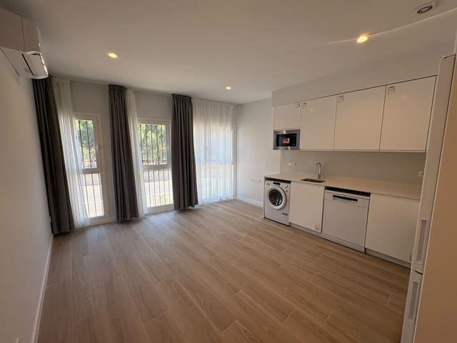 Asunto vuokrattavana paikassa Almendrales, Madrid kaupunki - 1 150 € (Ref: 9904053)