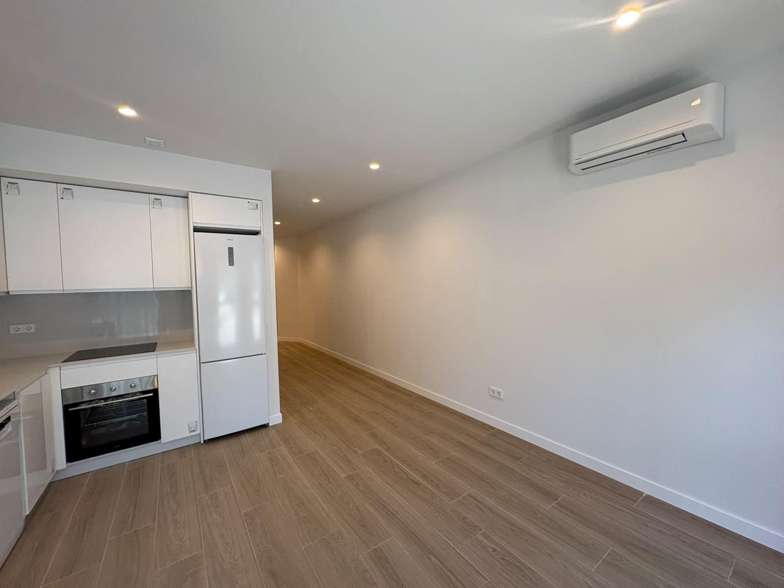 Asunto vuokrattavana paikassa Madrid kaupunki - 1 100 € (Ref: 9904054)