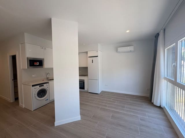 Asunto vuokrattavana paikassa Almendrales, Madrid kaupunki - 1 100 € (Ref: 9904054)